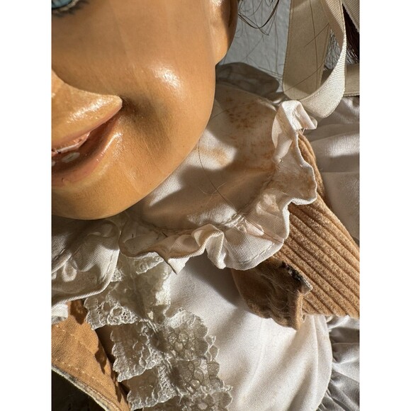 William Tung Wooden Doll Alissa Original Clothing Signed Numbered 260/1500  19” - Picture 13 of 15